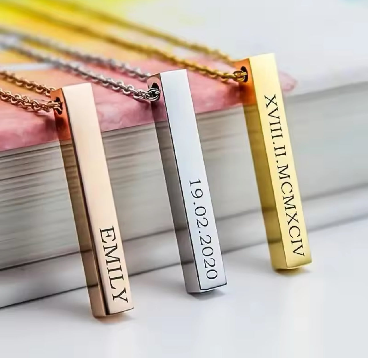 ENGRAVED 3D BAR NECKLACE