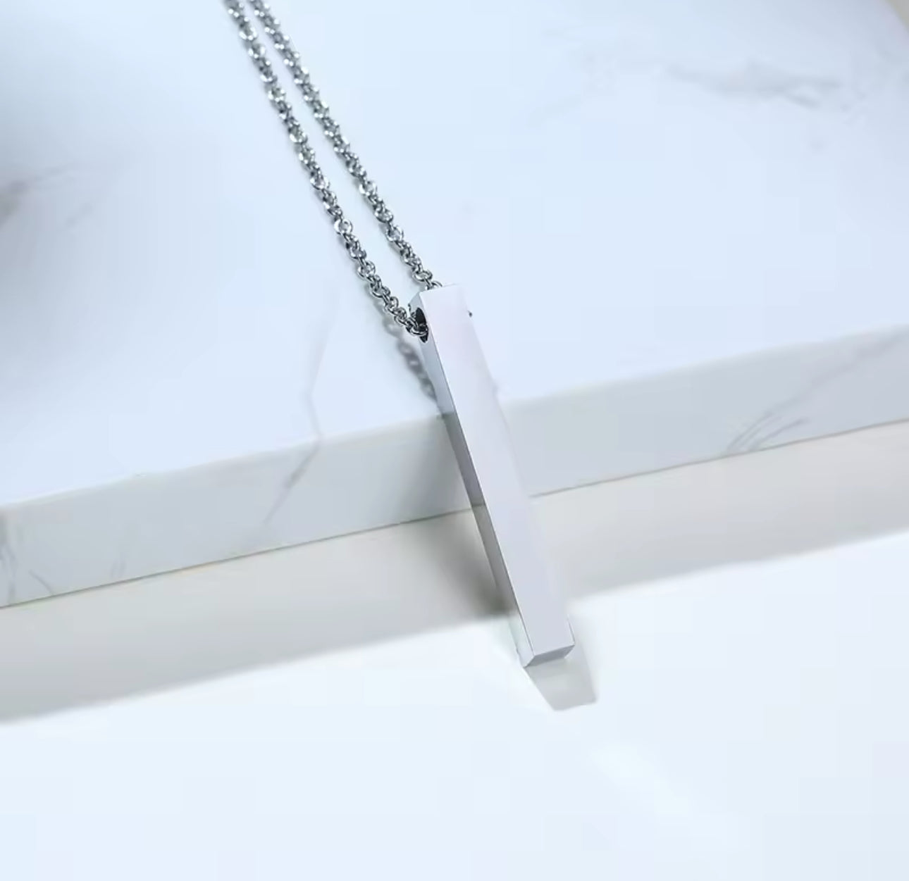 ENGRAVED 3D BAR NECKLACE