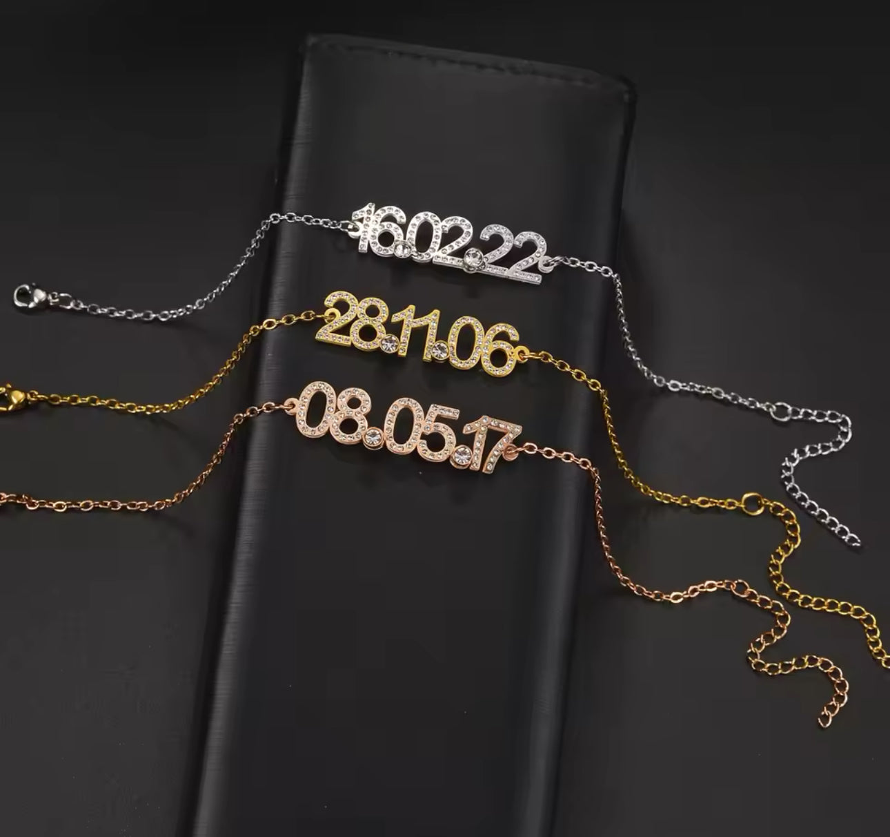 Strass date bracelet